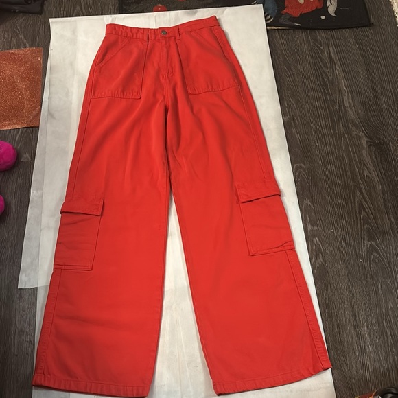 PrettyLittleThing Petite Red Cargo Pocket Baggy Wide Leg Jeans 6P  NEW Casual - Picture 1 of 11